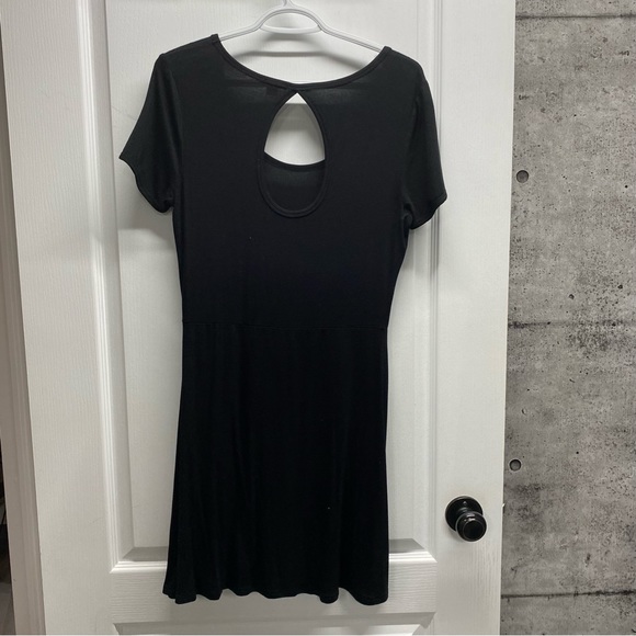 LBD with Keyhole Back - Picture 2 of 2